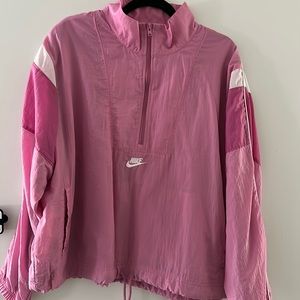 NIKE WOMENS WINDBREAKER PINK